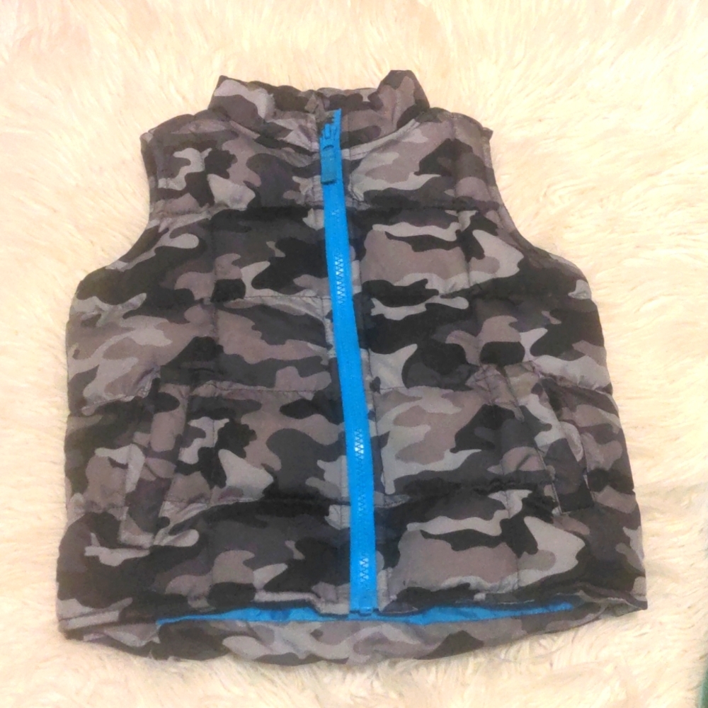 Cherokee Padded Gray Camo Vest 2-3 toddler